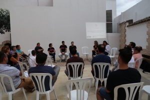 El equipo de investigación de Diverfarming de la Universidad de Córdoba durante el seminario para comunidad agrícola celebrado en El Carpio