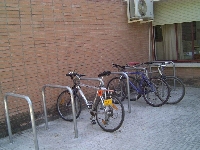 Aparcamientos para bicicletas en la Escuela Politcnica Superior