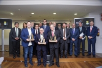 Flix Infante Miranda recibe el premio Albitar a la excelencia profesional