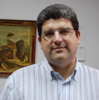 El profesor de la UCO Enrique Soria describe la presencia conversa en las lites de Felipe II en La realidad tras el espejo