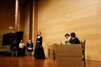 El Grupo de Teatro UCO representa El juez de los divorcios en la Facultad de Filosofa y Letras