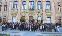 Autoridades acadmicas y personal del de la Universidad de Crdoba en la concentracin celebrada en el Rectorado.