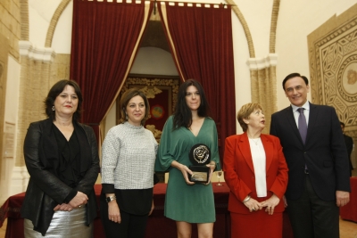 De izqueirda a derecha, Lola Fernndez, Isabel Ambrosio, Mnica Garca Prieto, Antonia Parrado y Jos Carlos Gmez Villamandos