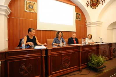 De izquierda a derecha, Anatxu Zabalbescoa, María Martínez Atienza de Dios, Juan Antonio Caballero y Mª Dolores Muñoz Dueñas. 
