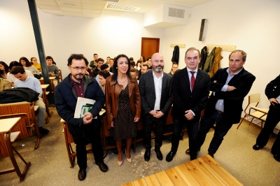 De izquierda a derecha, Ángel B. Gómez Puerto, Marta Bosquet, Luis Medina, Luis Miranda y Miguel Agudo, antes impartir la conferencia.