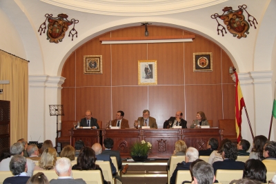 Vista general del Aula Magna de Filosofa y Letras durante la conferencia de Muoz Machado