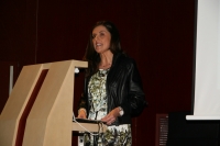 La Defensora Universitaria Carmen Jiménez durante su intervención en el Claustro 