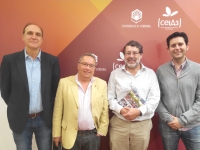 El presidente de la Red Campus Sustentable de Chile (segundo por la derecha), junto con representantes del SEPA y del Aula de Sostenibilidad.