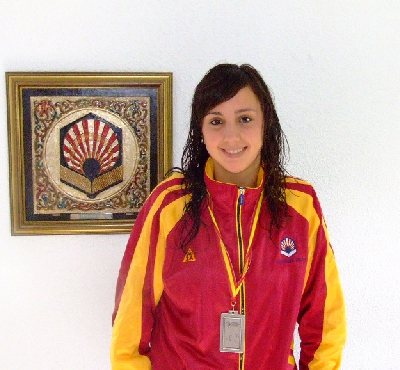 Campeonatos Nacionales Universitarios:La estudiante de Relaciones Laborales de la UCO, Victoria Fabios Ramrez, obtiene la medalla de plata en los 100 metros libres.