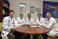 En la foto, de izquierda a derecha, los doctores Antonio García Ríos, Francisco Pérez Jiménez, José López Miranda, Pablo Pérez y Javier Delgado.