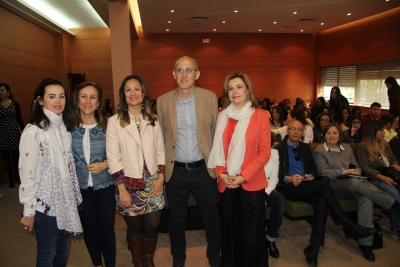 De izquierda a derecha, Rocio Rubio, Mara Rosal, Ana M Guijjarro, Juan Antonio Moriana y Rosario Mrida.