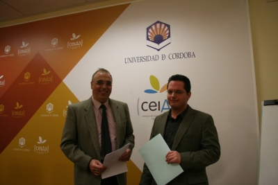 Diego Martínez (izq) y Juan de Dios Torralbo durante la presentación