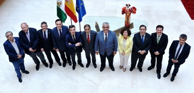 Integrantes del Consejo Andaluz de Unviersidades con el consejero Ramrez de Arellano