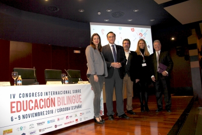 De izquierda a derecha, Purificacin Prez Hidalgo, Jos Carlos Gmez Villamandos, Mark Levy, Elena Gmez Parra y Barry Lynam en la inauguracin del congreso
