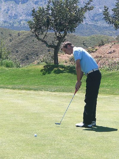 Marcos Pastor (UCO), en sptimo lugar al trmino de la primera jornada del campeonato de Espaa Universitario de Golf.