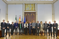 Foto de familia de los rectores andaluces con la presidenta de la Junta de Andalucía