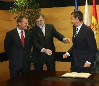 El presidente del Gobierno espaol y el primer ministro polaco, comparecen en el Rectorado