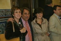 Isabel González, Eugenio Dominguez y Carmen Calvo siguen el escrutinio